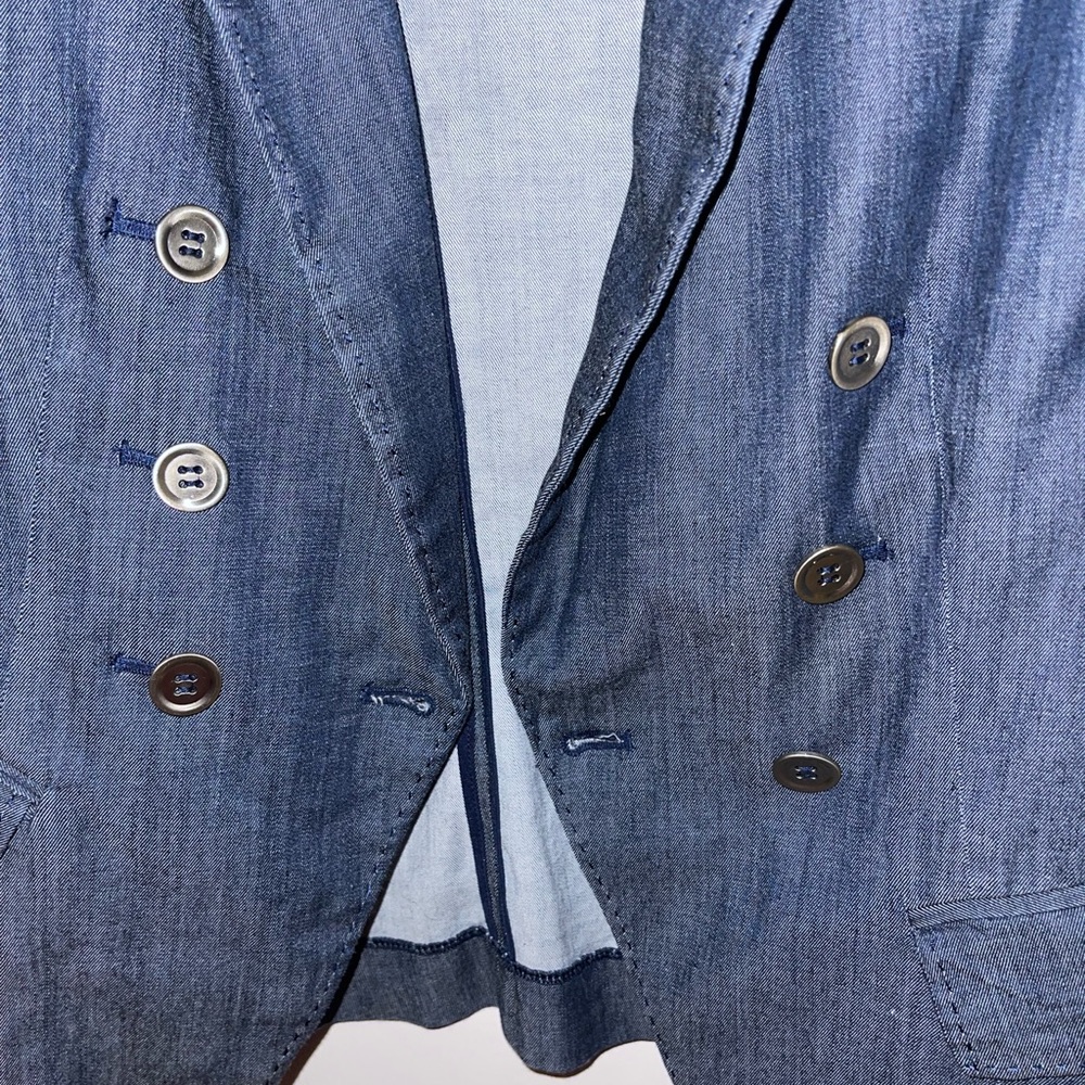 White House Black Market denim blazer, Sz 6 petite - Picture 5 of 9